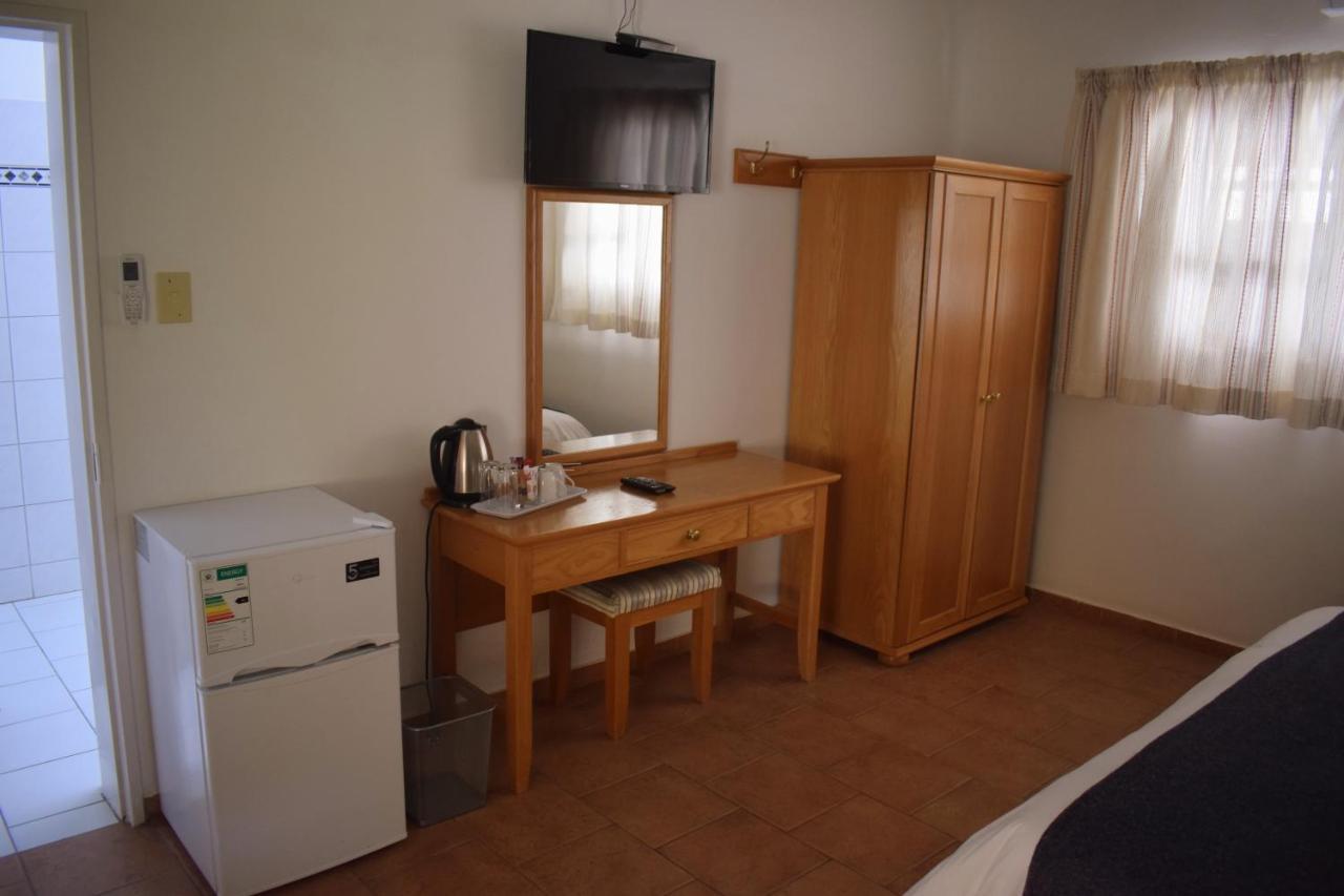 Central Hotel Omaruru Luaran gambar