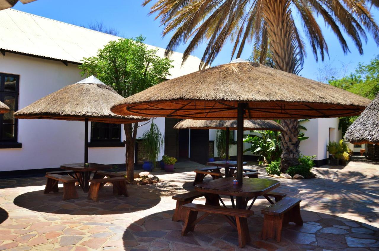 Central Hotel Omaruru Luaran gambar